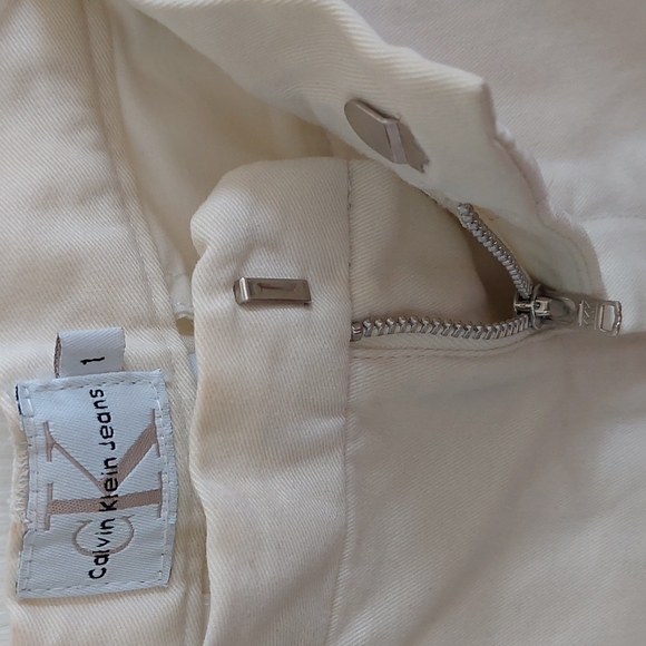 Calvin Klein Shorts - Picture 4 of 8